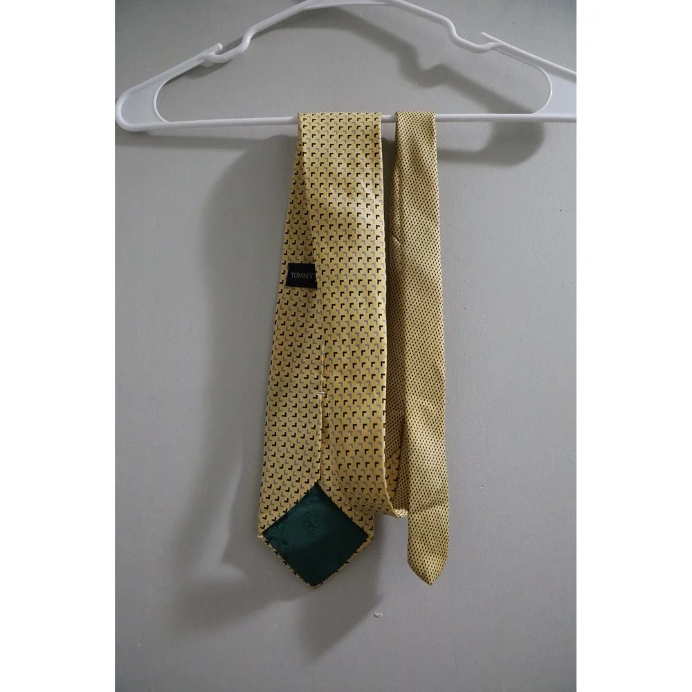 Tommy Hilfiger Mens Yellow Geometric Silk Necktie L-Pattern Made in USA